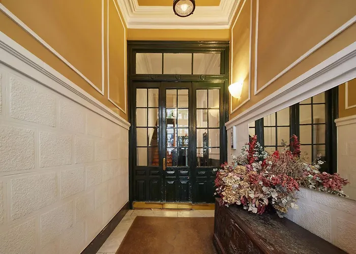 The Collection - Garibai Apartment